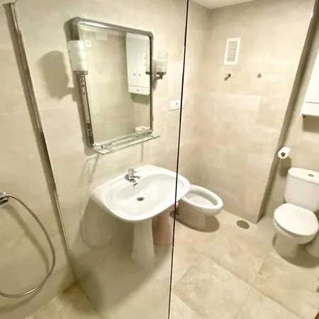 Leo Piso 20 4 Pax Inmobiliaria Leo Playa De San Juan Apartamento *